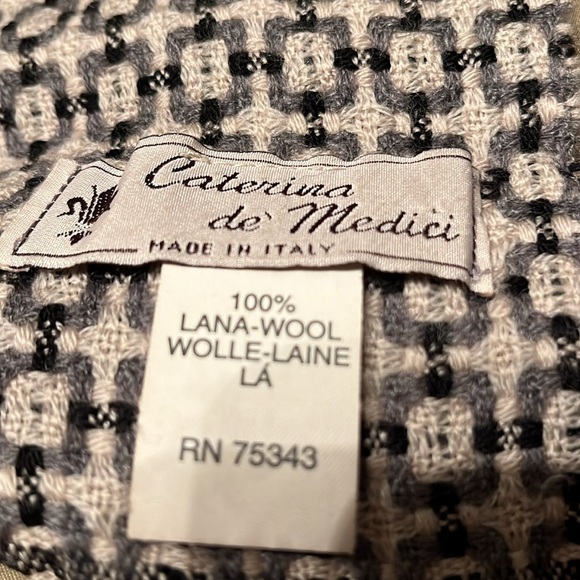 Scarf - Picture 3 of 3